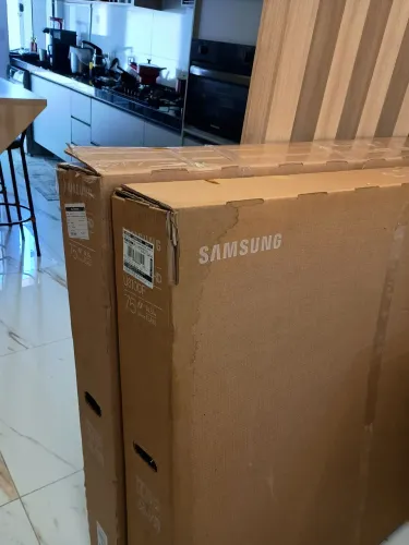 Tv Samsung 75 polegadas Crystal C/ Xbox integrado ( já está no valor final)