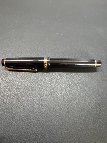 Caneta-tinteiro Jinhao 82 preta (EF)