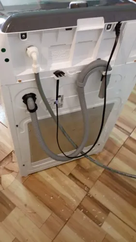 MÁQUINA DE LAVA, ELETROLUX, 14 KILO E MEIO, NOVA.