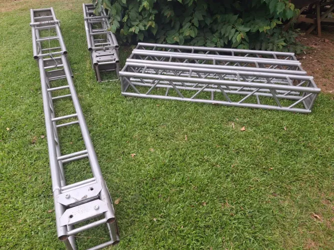 TRELIÇAS BOX TRUSS "Q30" 
