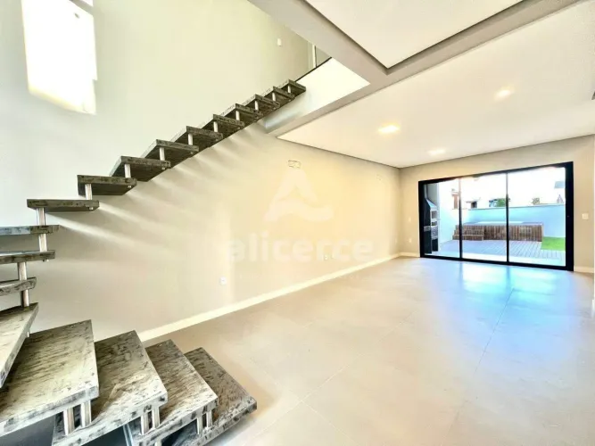 Casa residencial à venda condomínio (Delta Ville) | 3 quartos, 1 suíte, 2 vagas | Porcelan