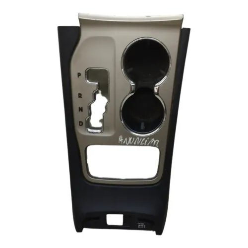 Acabamento console central trambulador Grand Cherokee 2015