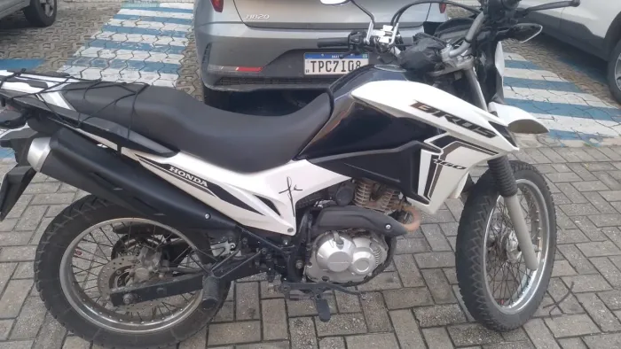 Moto bem conservada