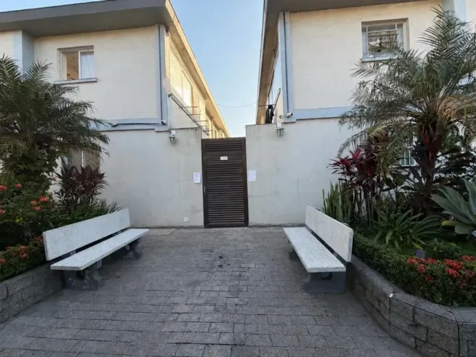 Apartamento para locação com 50m² e 2 dormitórios no Boqueirão - Santos/SP