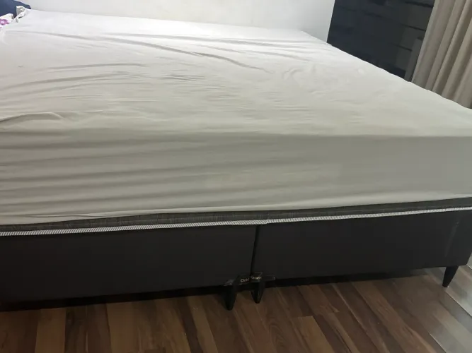 Cama Semi Nova