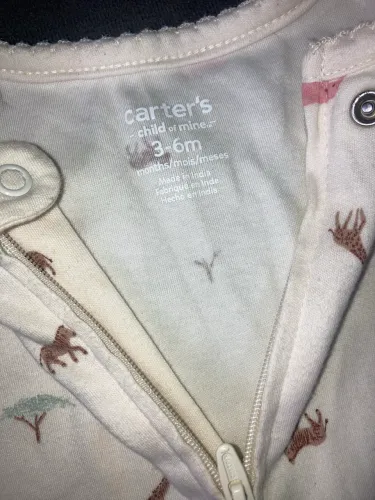 Macacão Carters com estampa de bichinhos, tamanho 3-6 meses