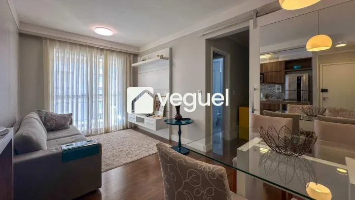 Apartamento mobiliado de 58m² com 2 quartos, sendo 1 suíte para alugar no bairro Cambuí, C