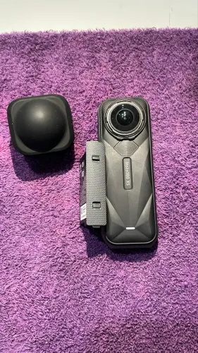 Câmera insta 360 x5