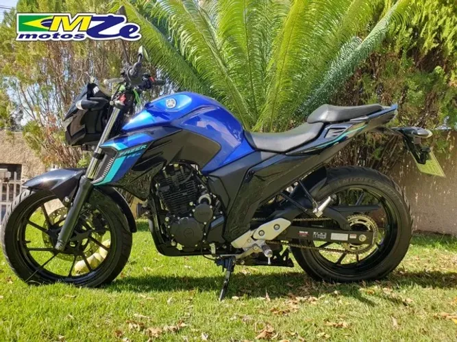 YAMAHA FZ 25 FAZER 2024 AZUL COM 25.000 KM