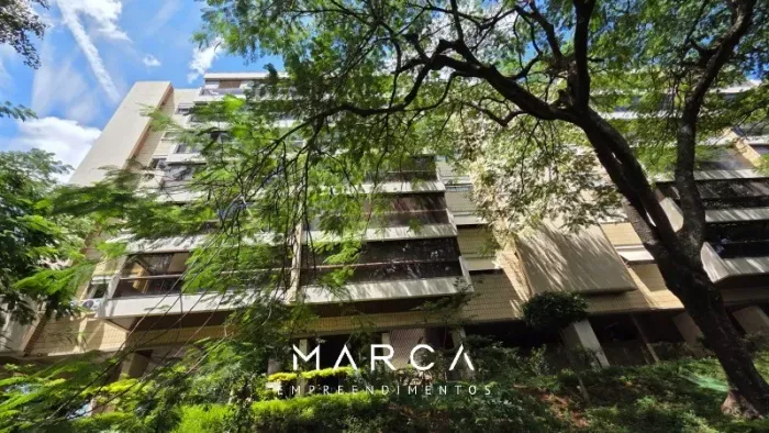 Apartamento para locação semi mobiliado na Asa Norte, Brasília-DF: 3 quartos, 1 suíte, 2 s