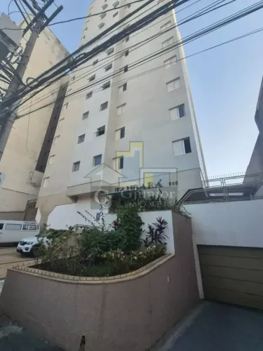 Kitnet com divisória e armário, Centro, Campinas (SP)