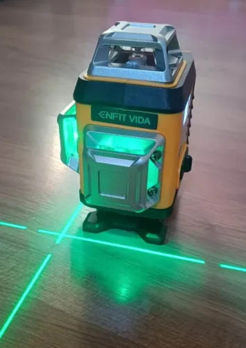 Nível Laser Verde 16 Linhas Autonivelante Tela Lcd Com 2 Baterias