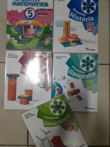 LIVROS DIDÁTICOS.  BURITI. MODERNA. QUINTO ANO DO ENSINO FUNDAMENTAL