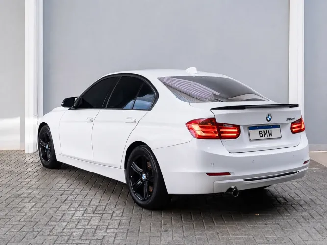 BMW 320I A 2.0 Turbo/activeflex 16V 184cv 4P 2015
