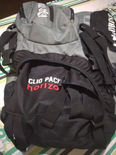 Vendo mochila camping 75 lts