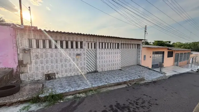 ALUGO CASA COM PISCINA