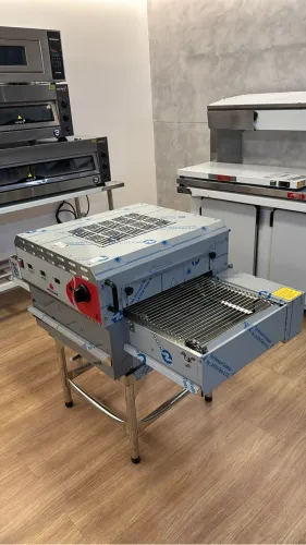 Forno de pizza modelo esteira novo 