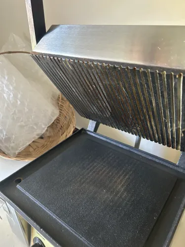 Chapa grill eletrica Mult Grill