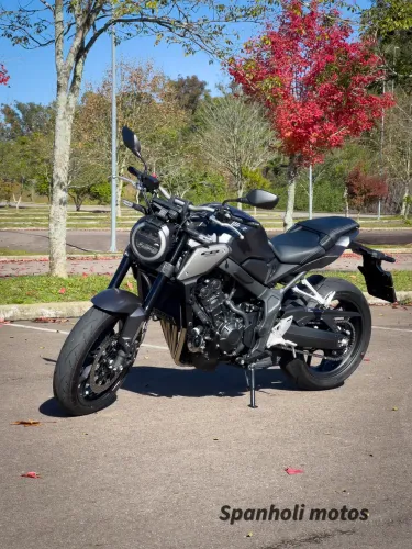 Honda cb 650r 2024 cinza com apenas 1.240 km