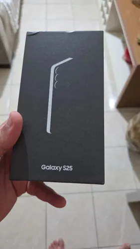 SAMSUNG S25 256GB, 12GB de Ram