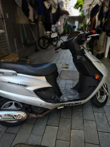 Suzuki Burgman AN 125 2009 - Econômica, Revisada, Pronta pra Rodar