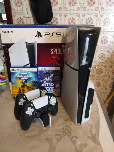 PS5 slim mídia física 