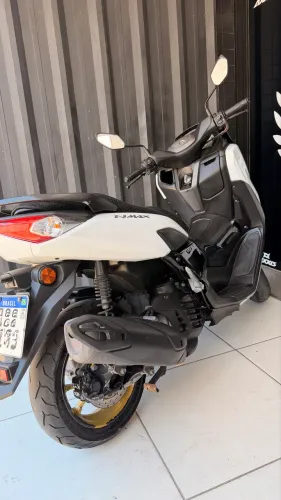 YAMAHA NMAX 160 branca