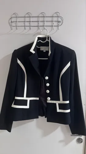 Blazer acompanha saia