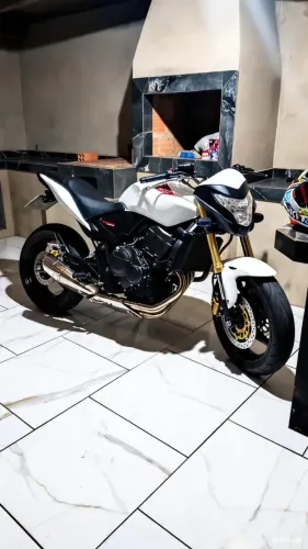 Hornet 600 2012