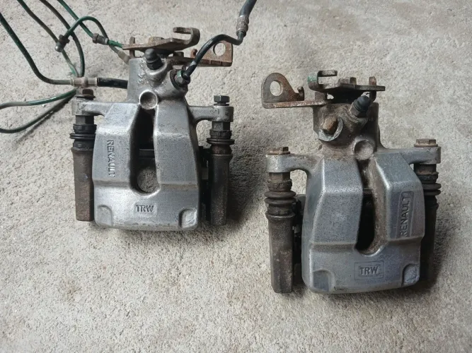 Pinça de freio traseiro renout sandero rs 2.0