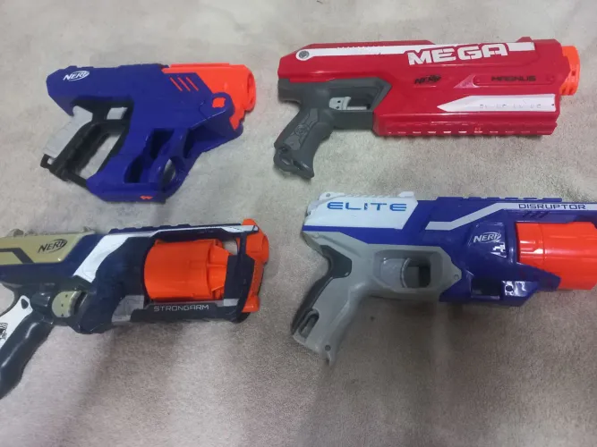 Armas de brinquedo NERF