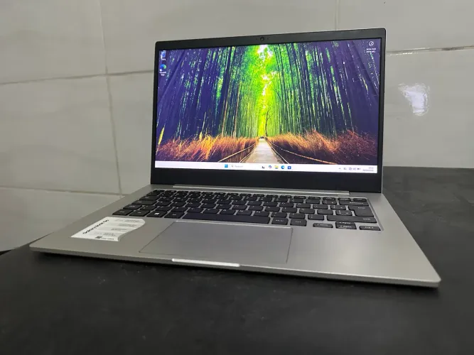 Notebook Samsung book GO, snapdragon Gen2, 4GB , ssd120GB Windows 11 