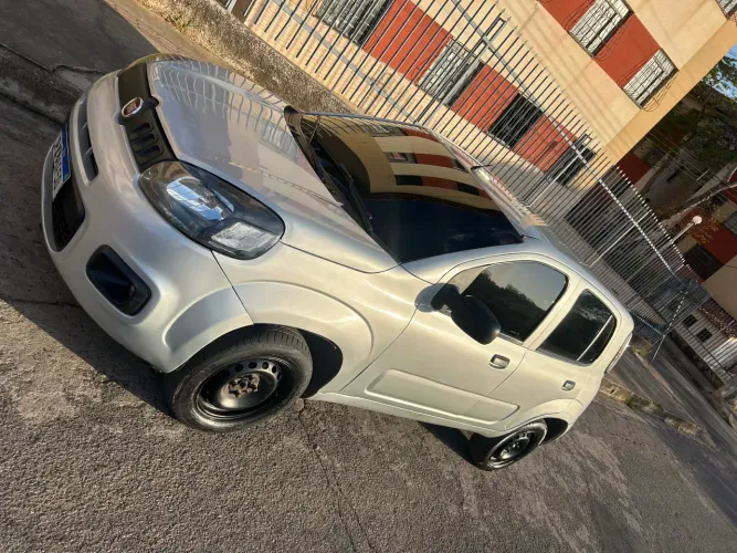 Fiat Uno Attractive 1.0 EVO Fire Flex 8V 5P 2016