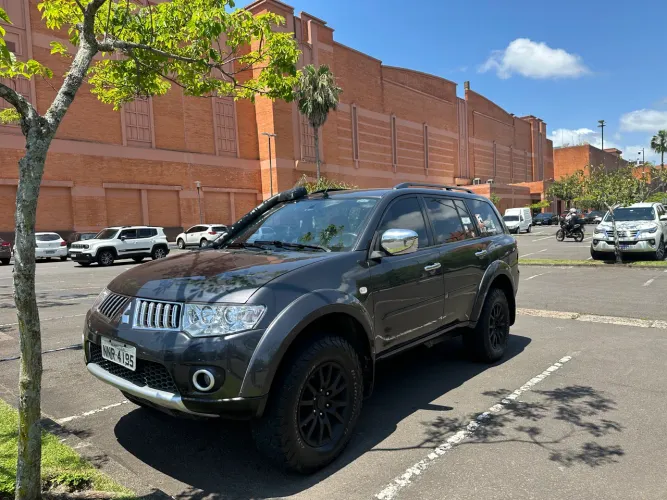 Mitsubishi Pajero Dakar 3.2 4X4 T.i. Dies. 5P Aut. 2010