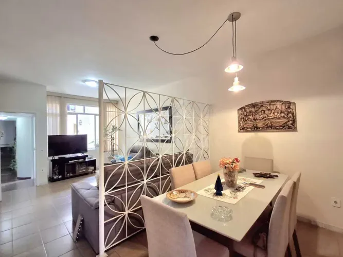 Casa de rua : / Residencial / Nova Itatiba