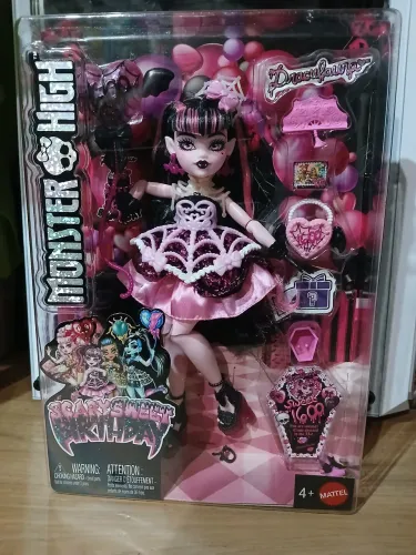 Reservadas até amanhã de manhã ! Pronta entrega, Monster high Draculaura G3 1600 anos