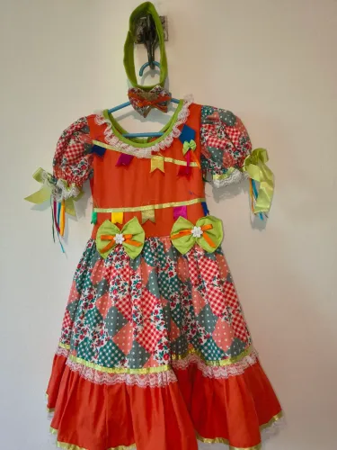 Vestido de festa junina tamanho 3