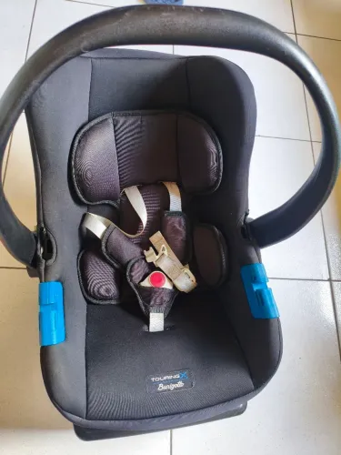 bebê conforto Burigotto touring com base