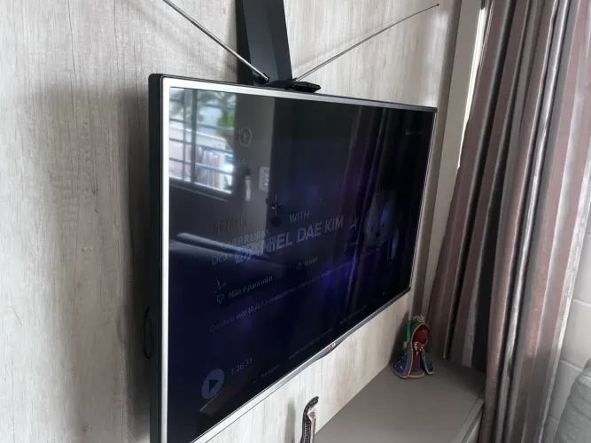 TV LG 43pol leia a descrição !!