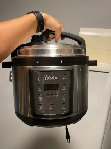 Panela elétrica de pressão Oster