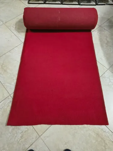 Tapete para decoração de igrejas com 25 metros 