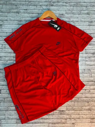 VENDE-SE ROUPA