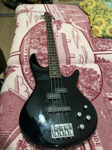 Contrabaixo Ibanez GSR200 Quatro Cordas Cor Preta Com Capa Original