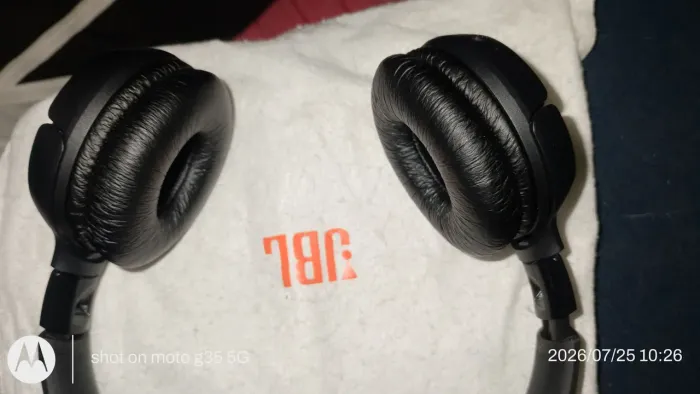 Fone De Ouvido JBL Tune 520BT Preto Bluetooth 5.3 Com Microfone Integrado