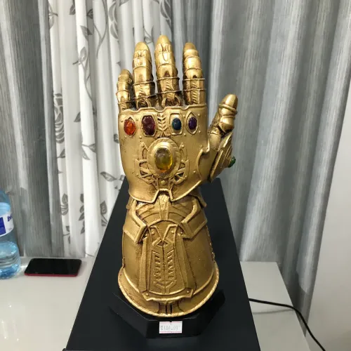Manopla do Thanos c/ LED