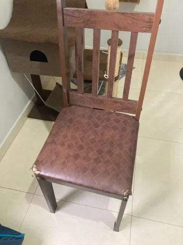 Mesa + 4 cadeiras