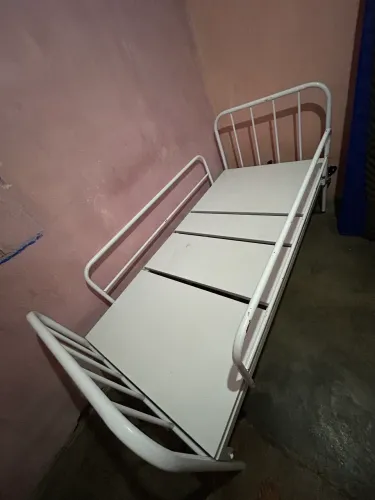 Cama hospitalar + colchão