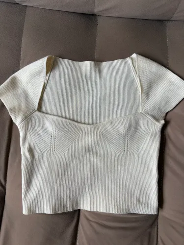 TOP BEGE SHEIN