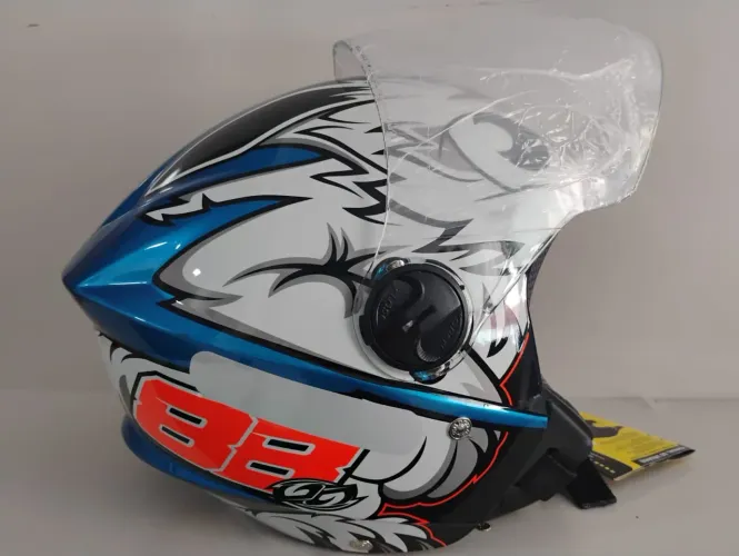 Capacete azul tam 56 novo na caixa