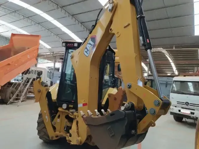 Retroescavadeira Cat 416f2 2021